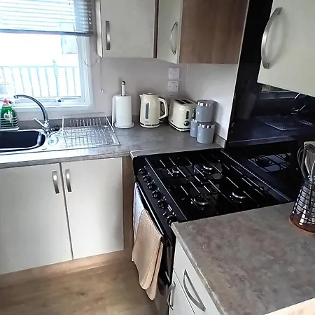 Suki - Up To 6 Berth Cabin, New. Tain Exterior photo