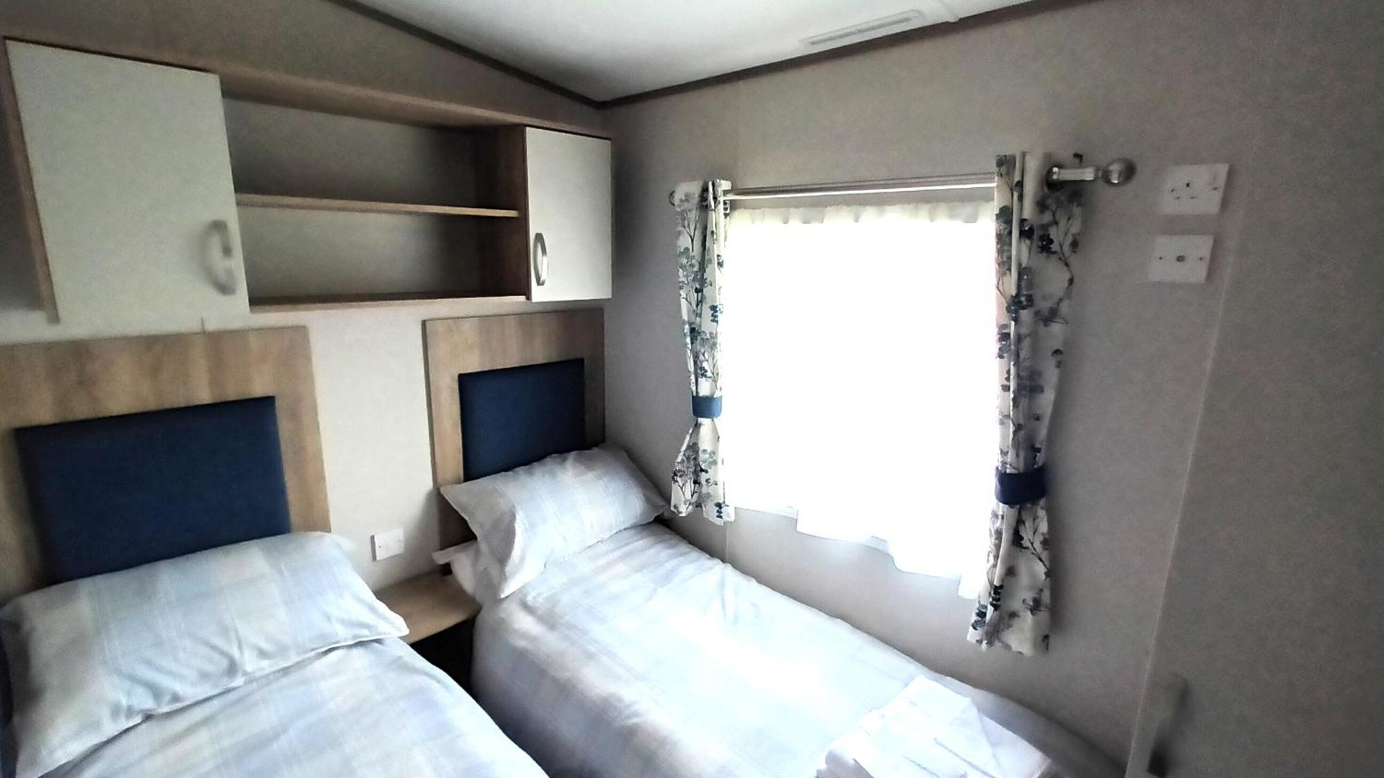 Suki - Up To 6 Berth Cabin, New. Tain